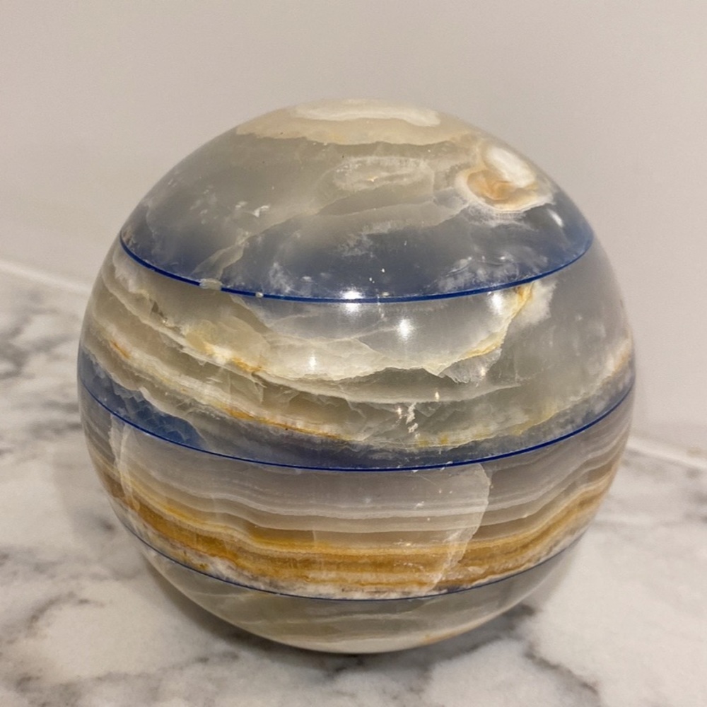 Stone paperweight. - Picture 1 of 4